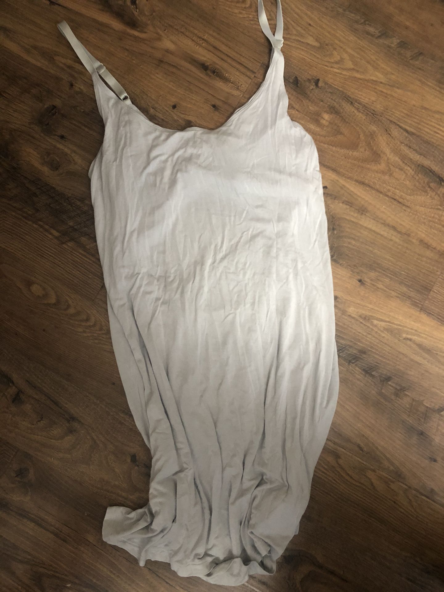 1x Nightgown