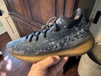 Yeezy 380 Covellite sz 11
