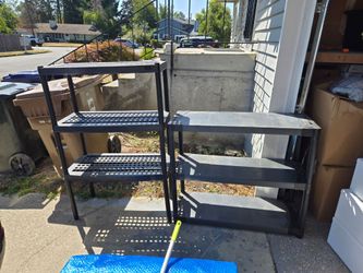 Free shelves