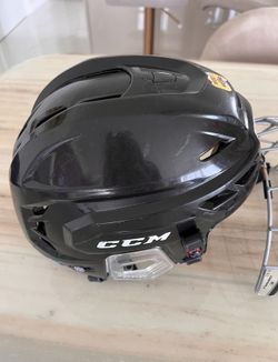 CCM Resistance black Hockey Helmet