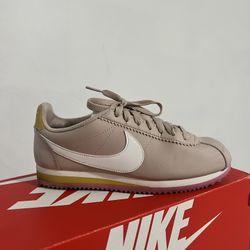 Classic cortez leather