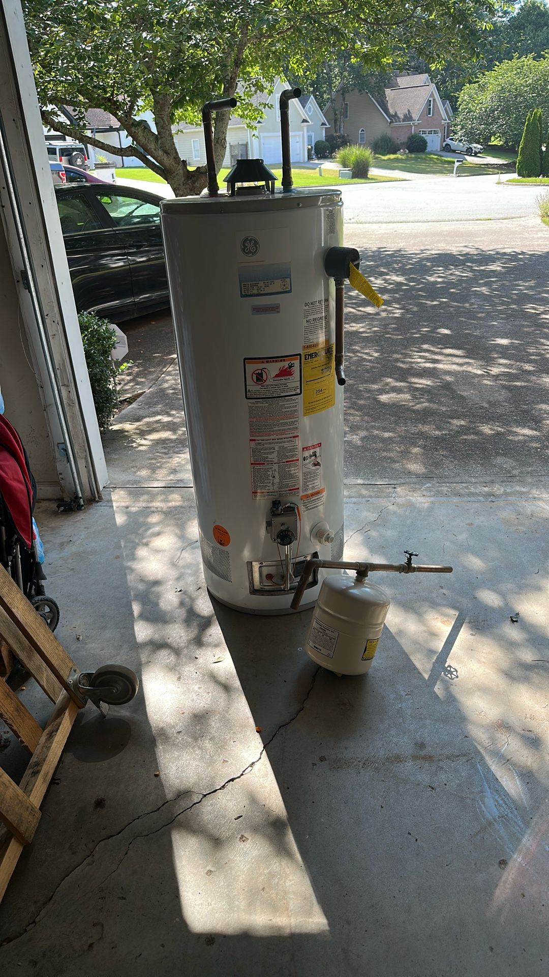 Hot Water Heater & Thermal Expansion Tank
