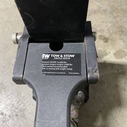 B&W Tow & Stow Pintle Hitch 