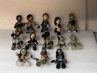 The Walking Dead Funko Mystery Mini Lot Of 13 Rick, Carol, Abraham all on pic included