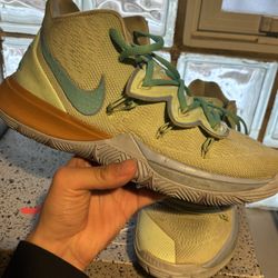 SpongeBob SquarePants x Nike Kyrie 5 'Squidward'