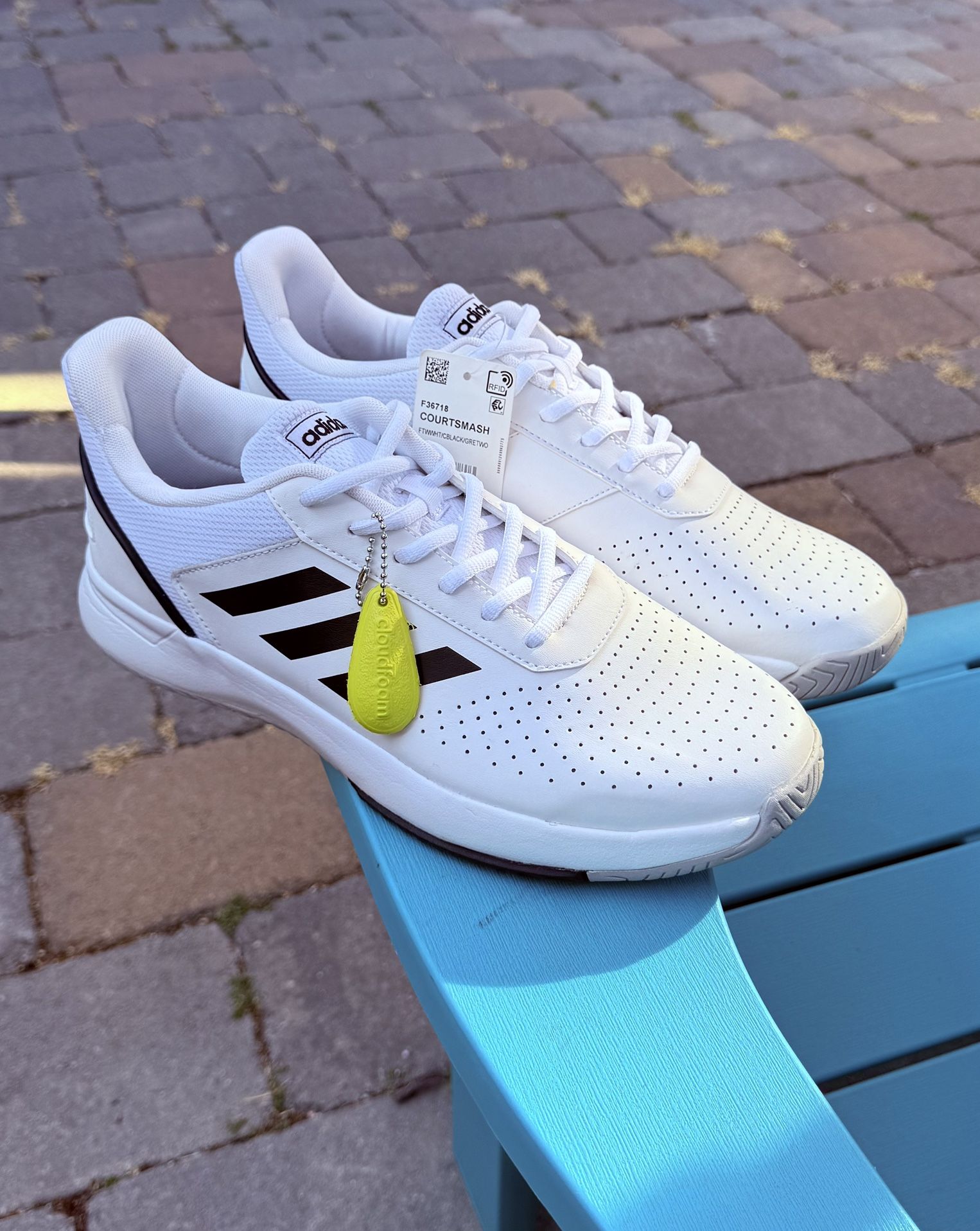 ADIDAS COURTSMASH MENS ATHLETIC SNEAKERS - SKU F36718 (WHITE) NWT - US Size 10.5