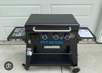 Pit Boss Ultimate 3 burner