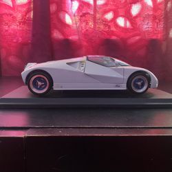Maisto Ford GT90 Scale Model