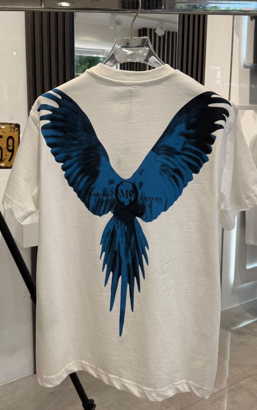 Brand New T-shirt MCQueen Size XL. 90$