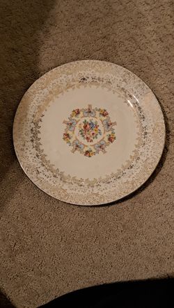 Vintage Santa Rosa by Royal Dish warranted 22k gold