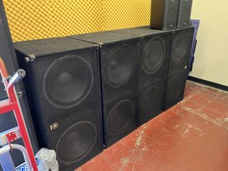 Yamaha dual 18” Subs