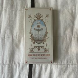 Flower Knows Strawberry Rococo Five-Color Eyeshadow Palette