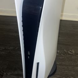 PS5 Disk Edition With 4 Controllers 