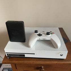 Xbox One  With One Controller & 2 TB Storage