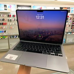 MacBook Air m2 2022 8Ram 256gb