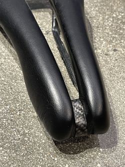 Dash cycles stock stage wide TTサドル Dash Cycles Strike Stock G2 245mm Length 48mm Nose Road/TT