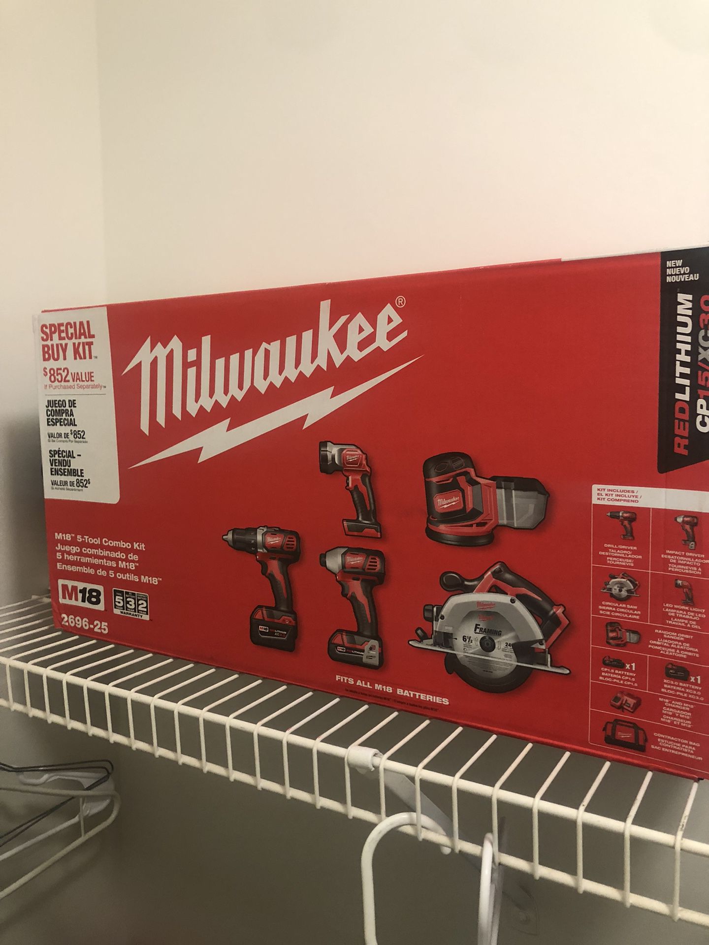 5 Pc Milwaukee Drill Combo Set