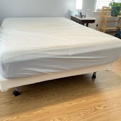 Bob oh Pedic queen size adjustable power bed frame with Tempur-pedic mattress.