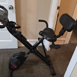 Recumbent Exercise Bike – Works GreatComfortable recumbent exercise bike in excellent working condition.
Low-impact and easy on knees and back — great