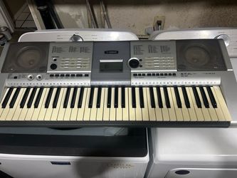 Yamaha PSR-E403 61-Key Keyboard – Fully Working