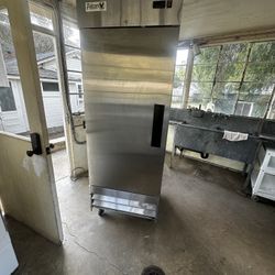 Refrigerator Commerical Great condition 