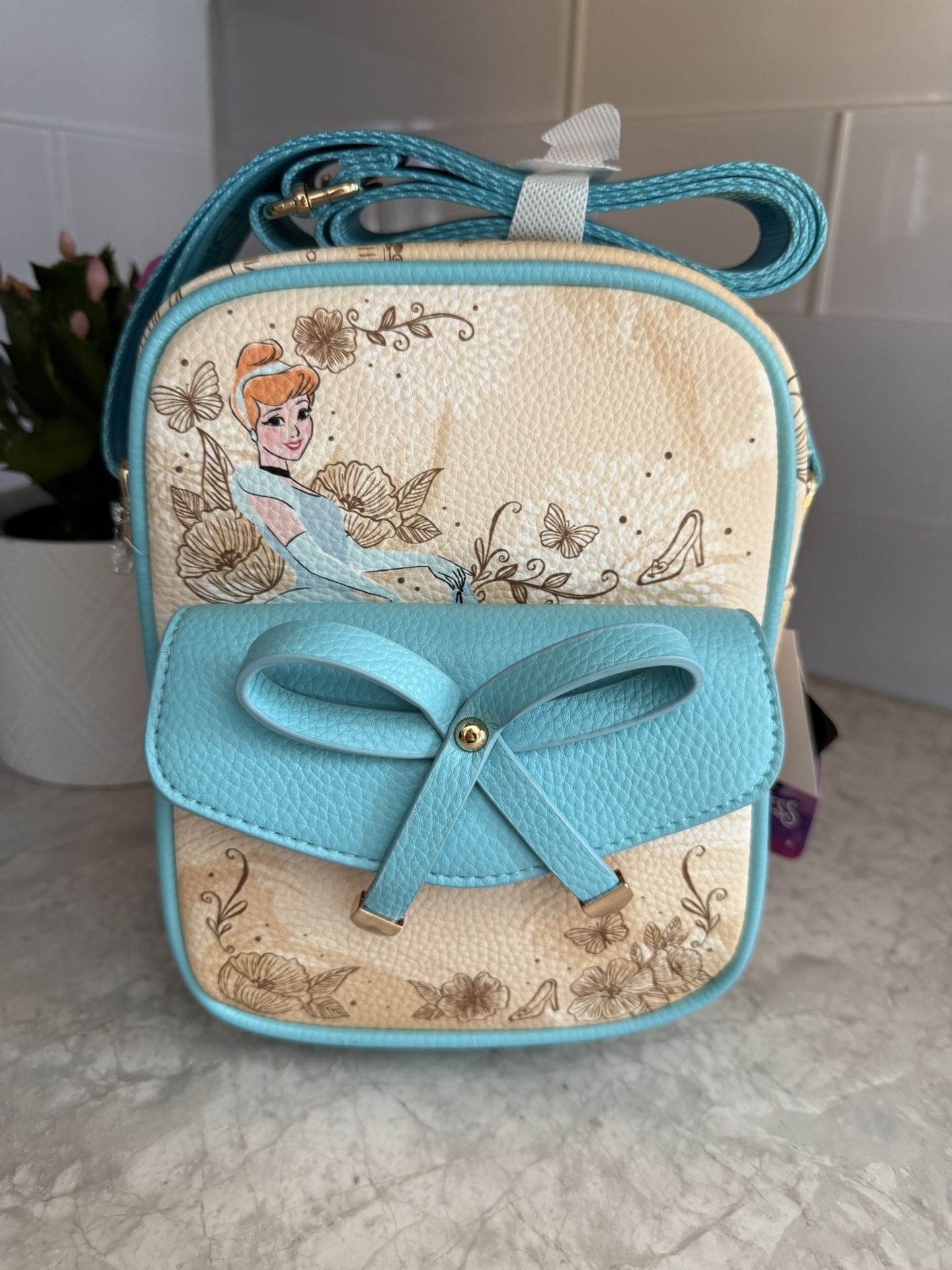 Cinderella Wondapop Crossbody