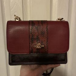 Coach Cross Body/Shoulder Bag