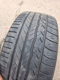 1 tire 255/45/19 Goodyear ElectricDrive gt