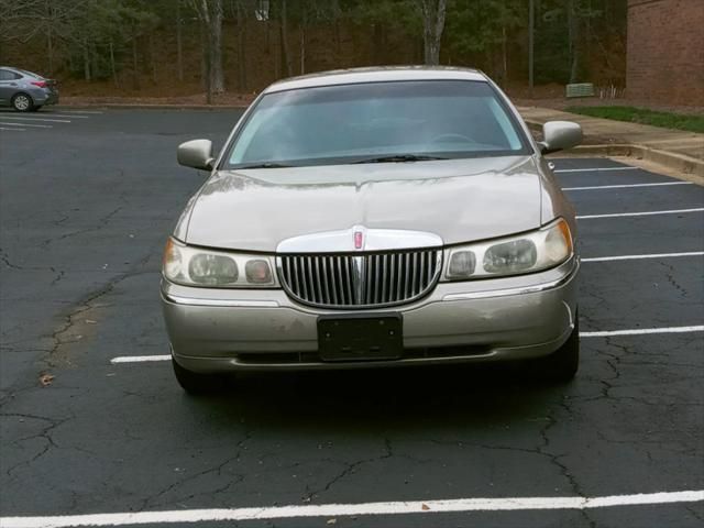 2000 Lincoln Town Car