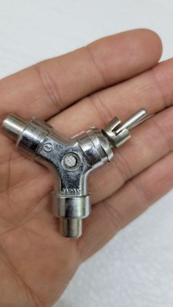 Vintage 1970s All Metal RCA Y Splitter Adapter 1 Male To 2 Female Japan