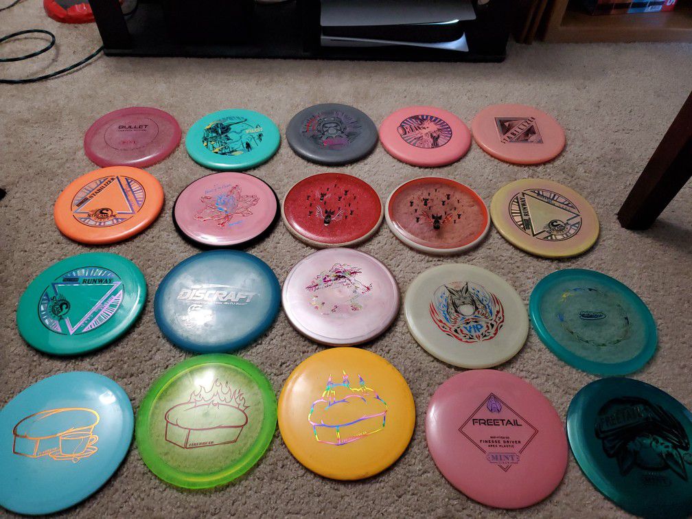 20 Various Disc Golf Discs