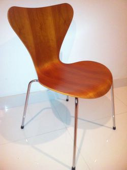 COLLECTOR'S CHAIR! MINT! Arne Jacobson, Fritz Hansen Chair model 3108 (Miami)