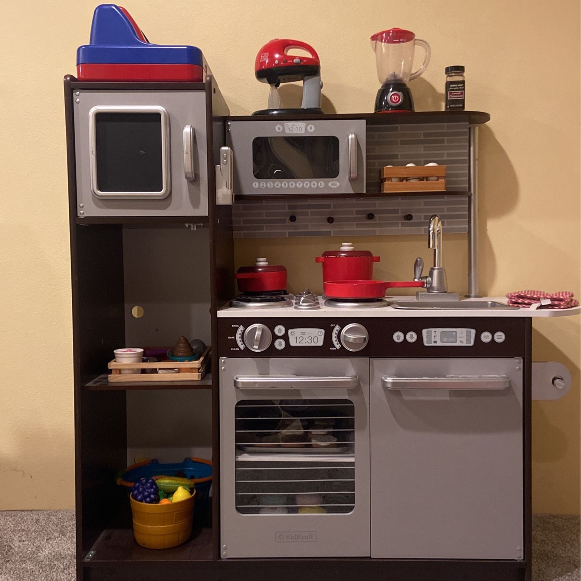 Kids Kraft Kitchen With Food/Accessories 