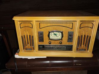 Radio/turntable/ cd player combo