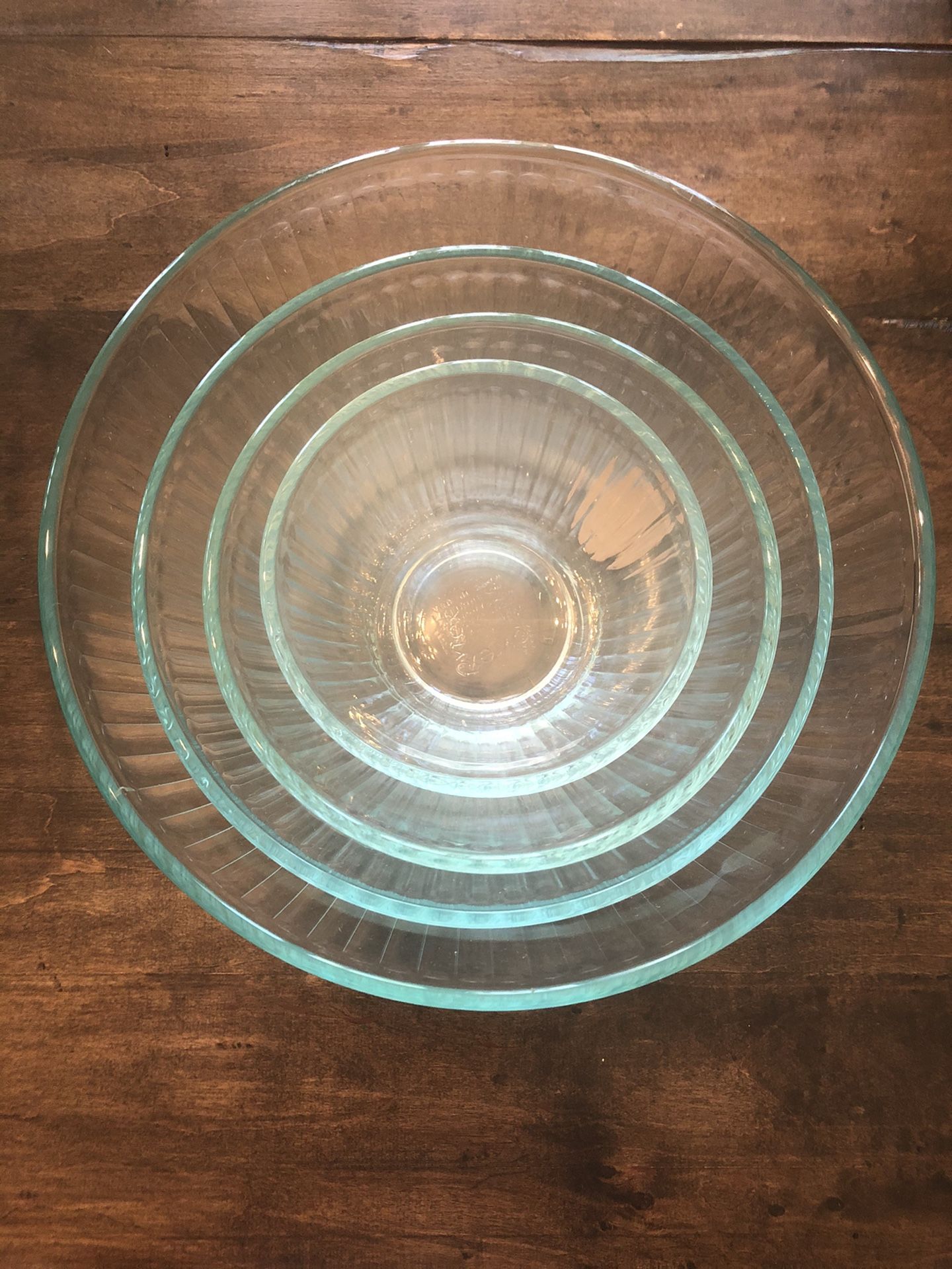4 piece ribbed Pyrex complete set