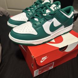 Nike Dunk Low  Retro Men’s 9.5 OBO