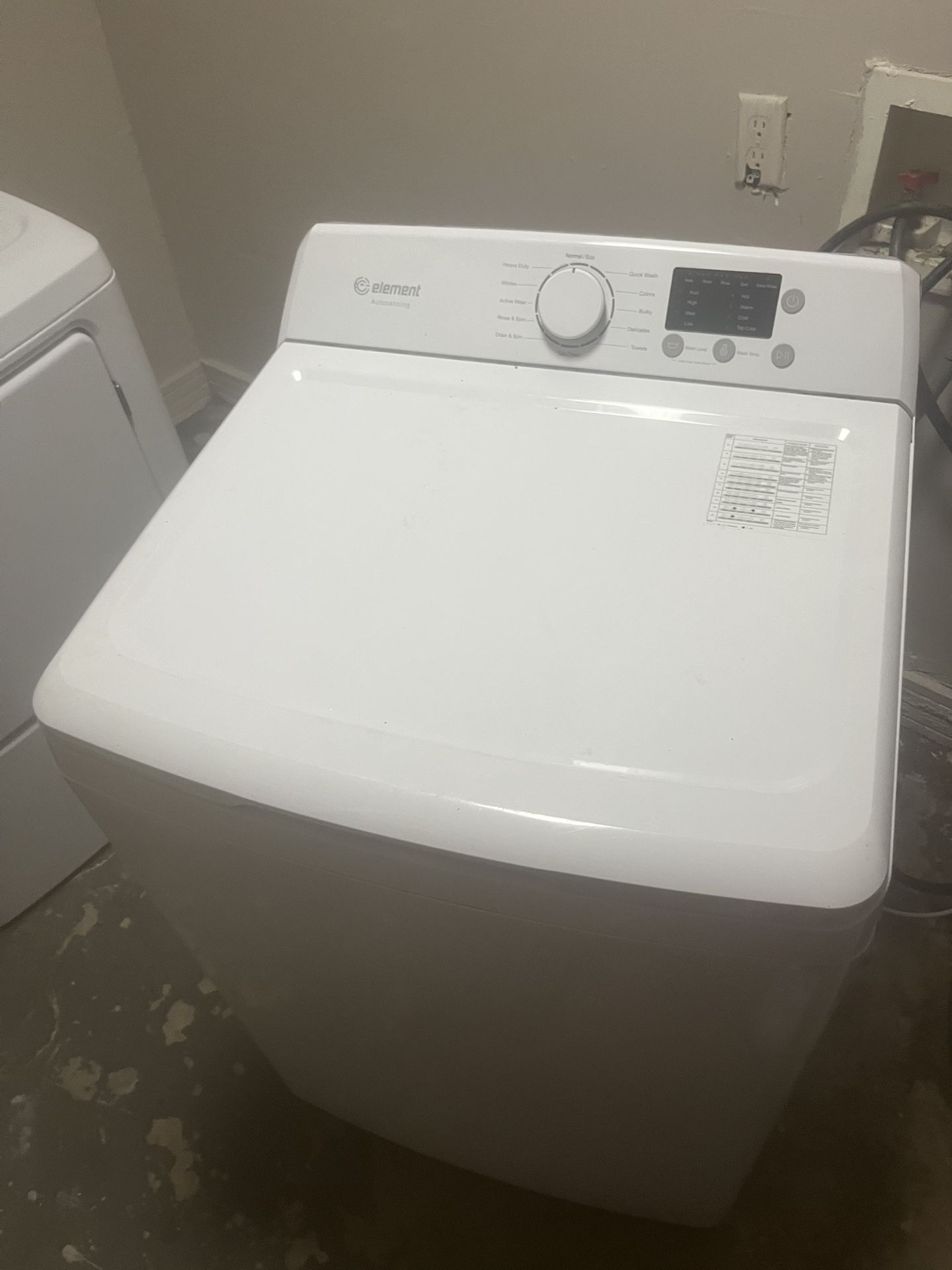 Brand New Washer And Dryer Set Element