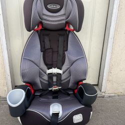 GRACO BOOSTER CAR SEAT 3&1