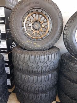 Bendo un set de Rines Nuevos con llantas usadas Para Ford