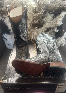 Women boots