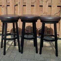 3 BAR STOOLS 
