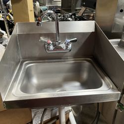 Wall Mount Handsink With Side Splashes & Faucet 
