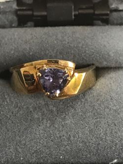 10k gold Iolite ring 6-3/4