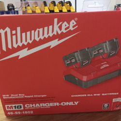 Milwaukee Dual Fast Charger