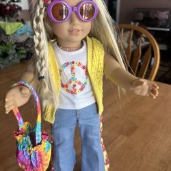 American Girl Doll Be forever Julie Albright In Meet Peace Sign Outfit