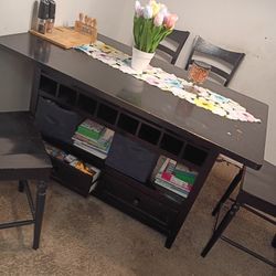 7 Piece American Signature Dinet Set W/ Storage Undercarriage 