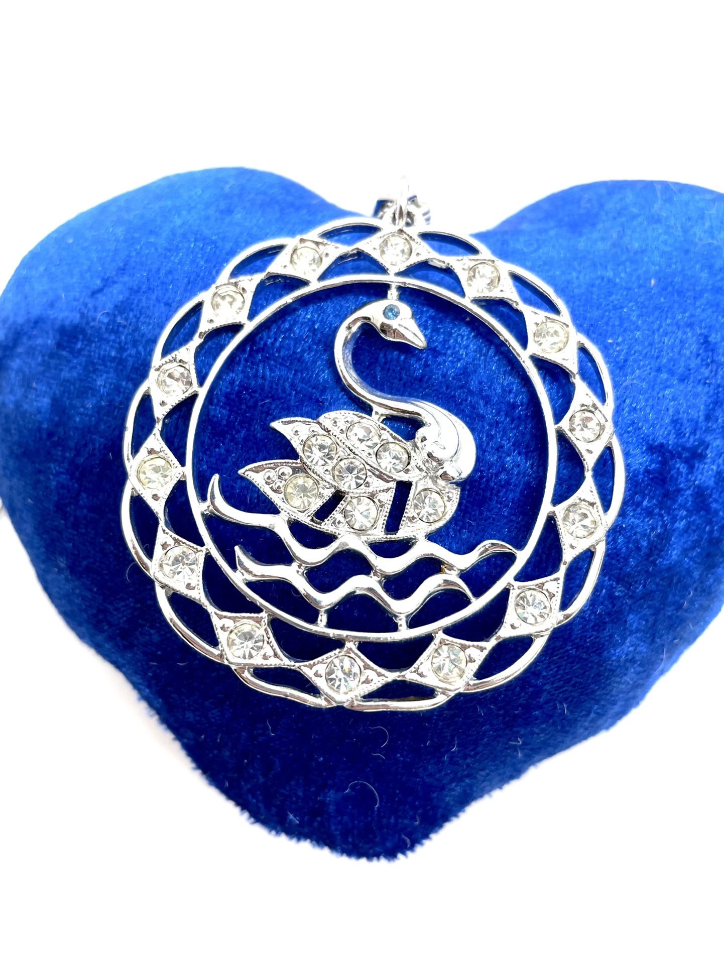 Vintage Sarah Coventry Swan Necklace