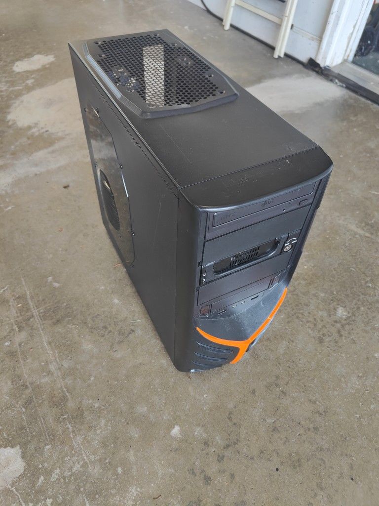 Full ATX Case With 750 Watt PS