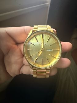 Nixon watch
