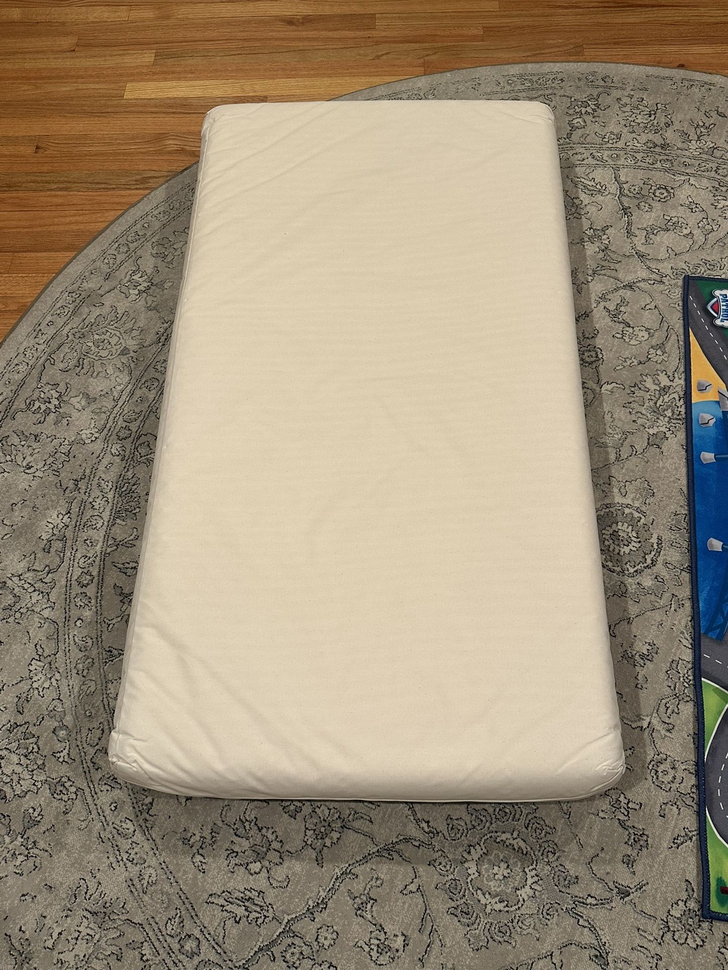 Luxury Dreamer Crib Mattress Excellent Condition